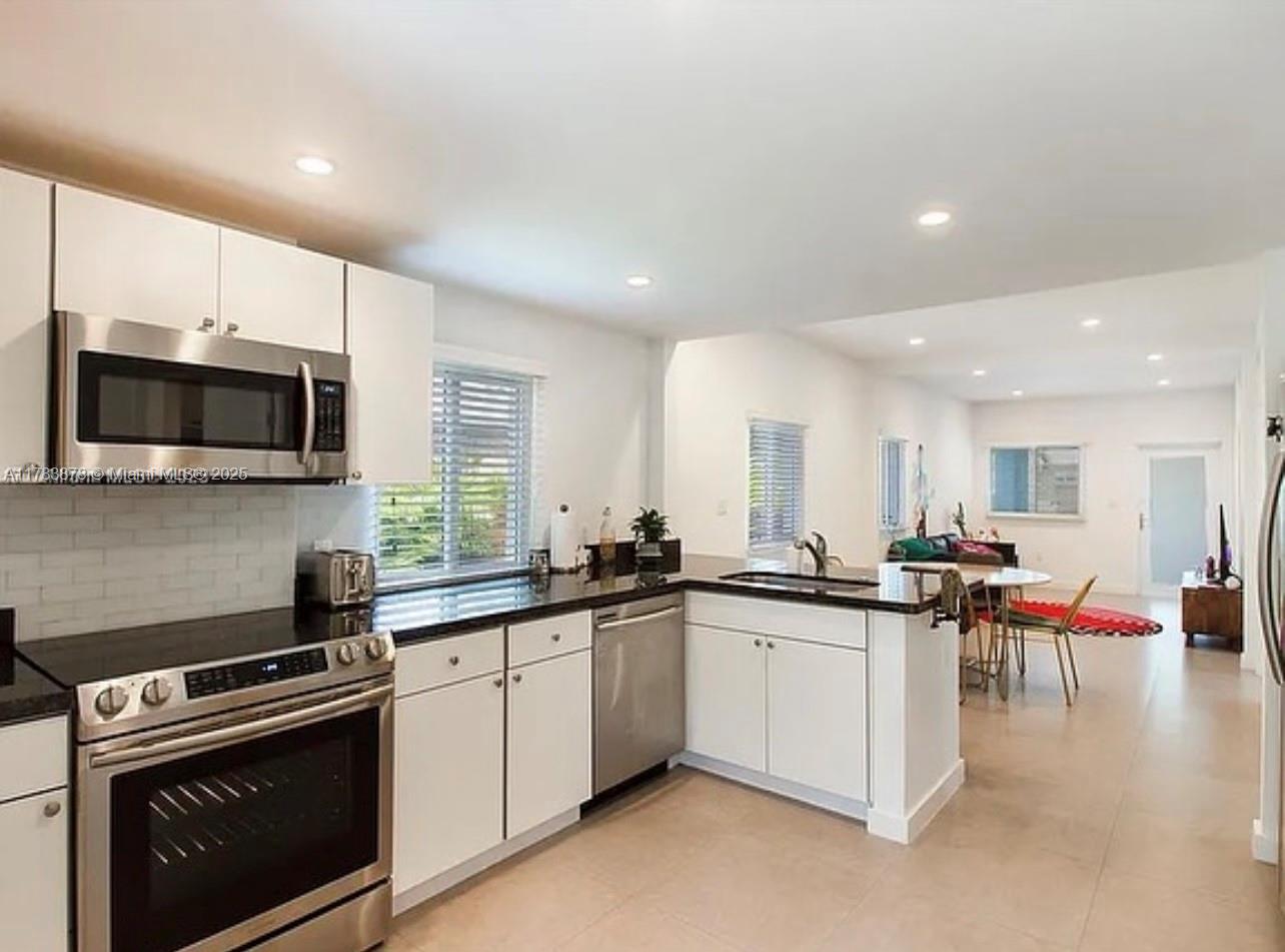 3030 NW 1st Ave n/a