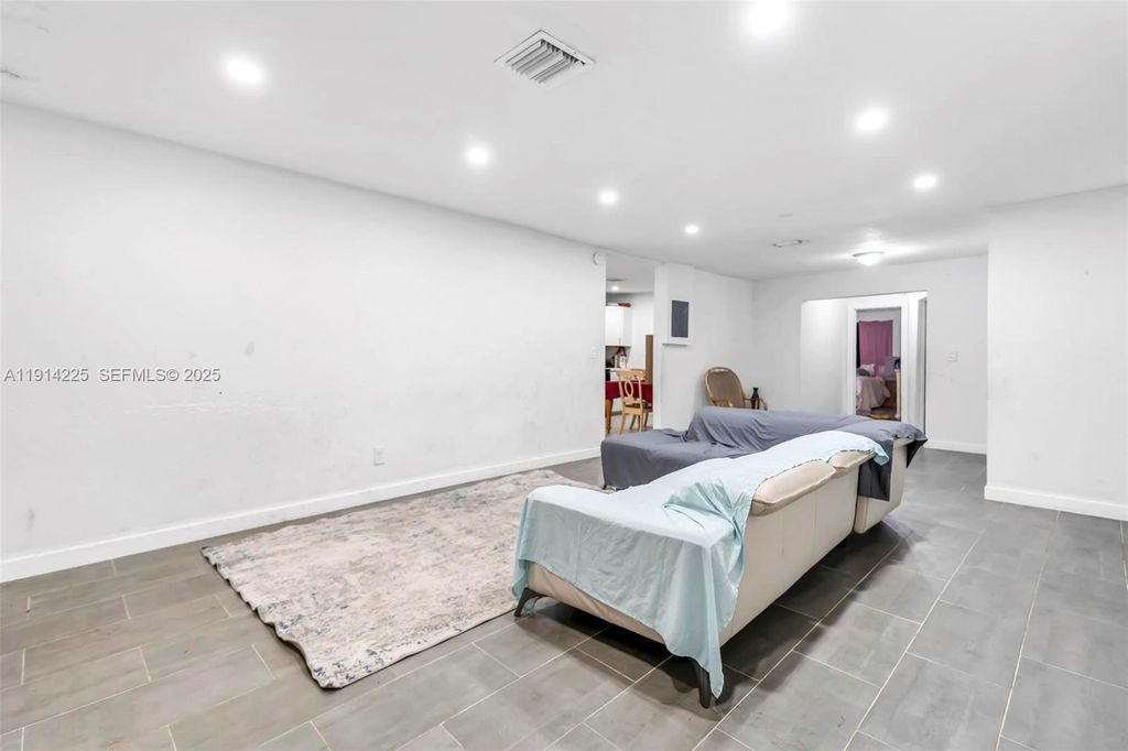 Photo of 1213 NW 6th Ct, Fort Lauderdale, FL 33311 (MLS # A11914225)