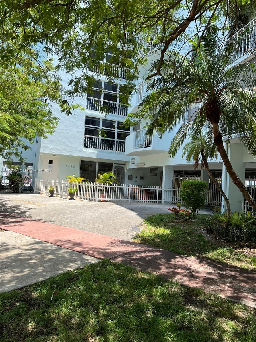 1990 Marseille Dr 402, Miami Beach, Miami-Dade County, Florida - 2 Bedrooms  
2 Bathrooms - 