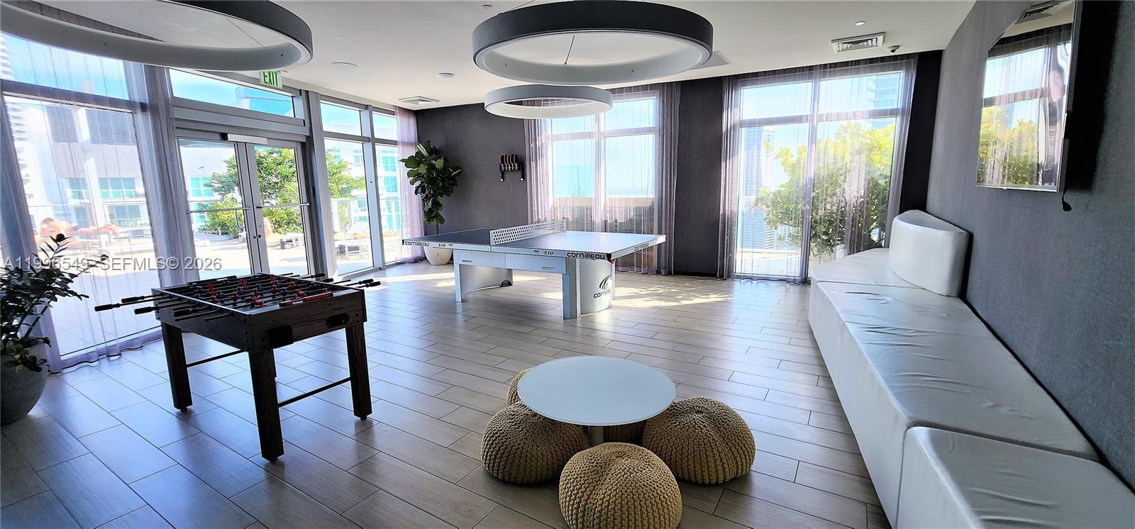 1100 MILLECENTO RESIDENCE - Residential Lease