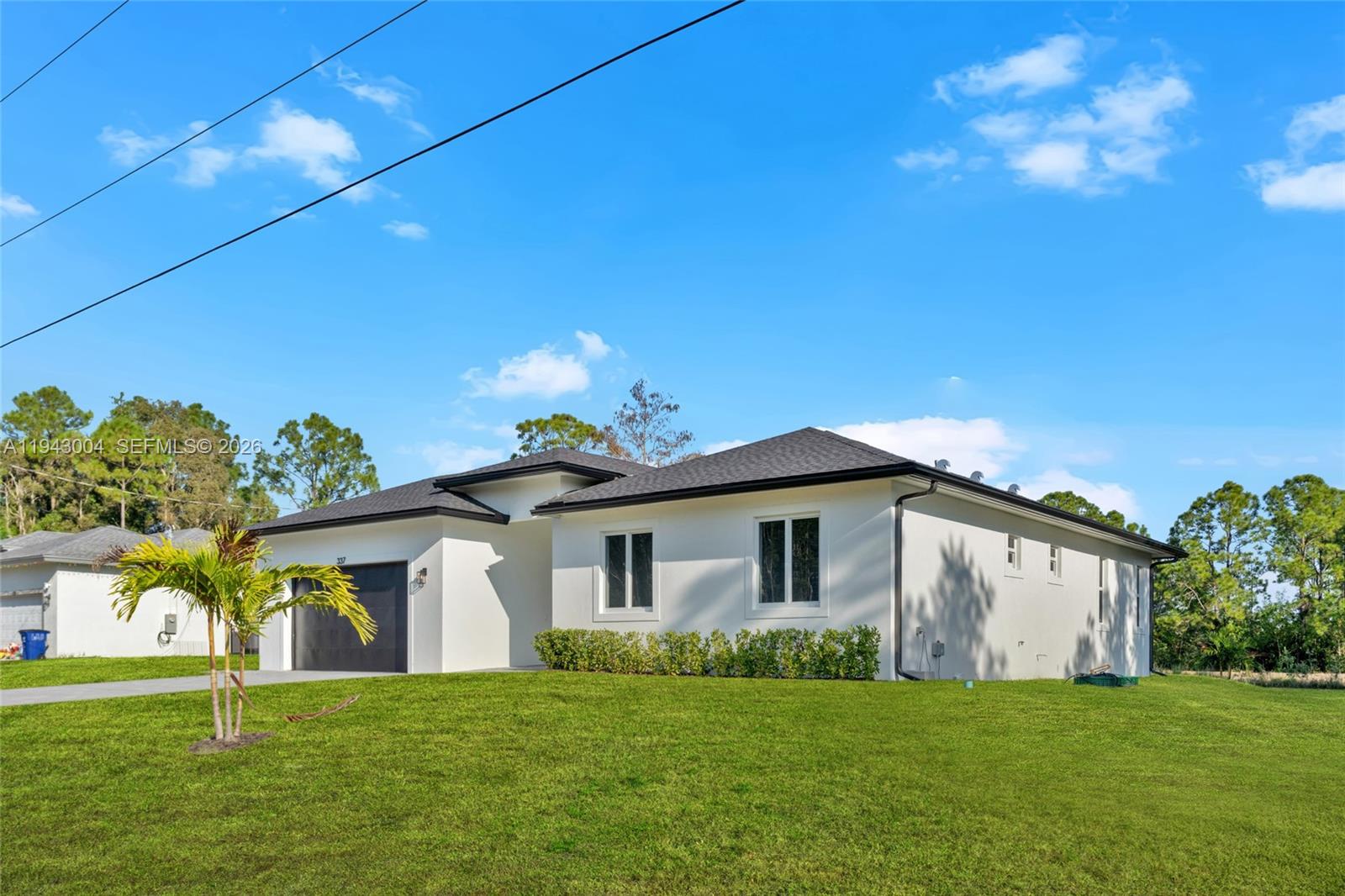 MIRROR LAKES - Residential