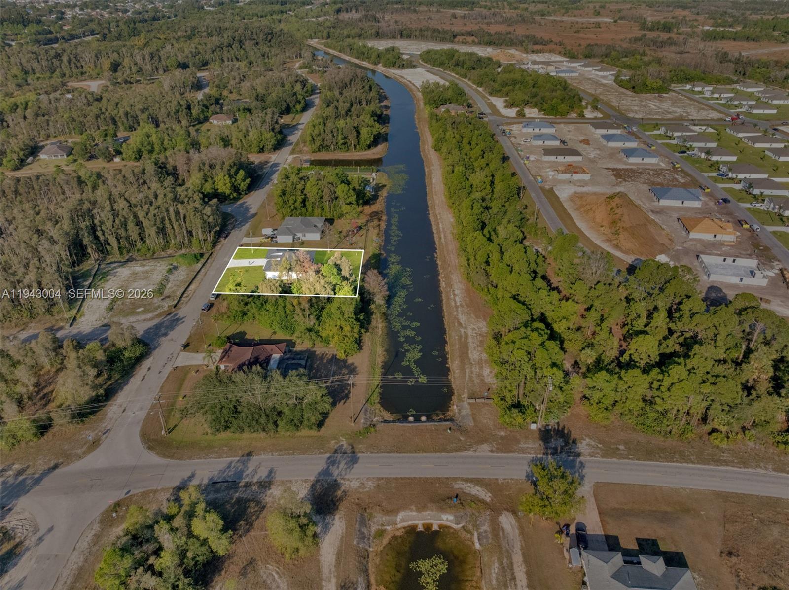MIRROR LAKES - Residential