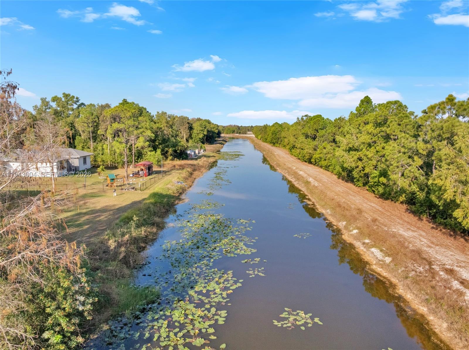 MIRROR LAKES - Residential