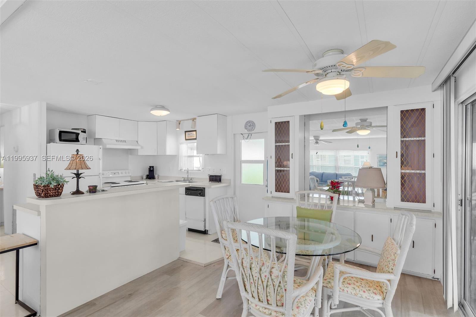 SILVER SHORES MOBILE HOME - Residential