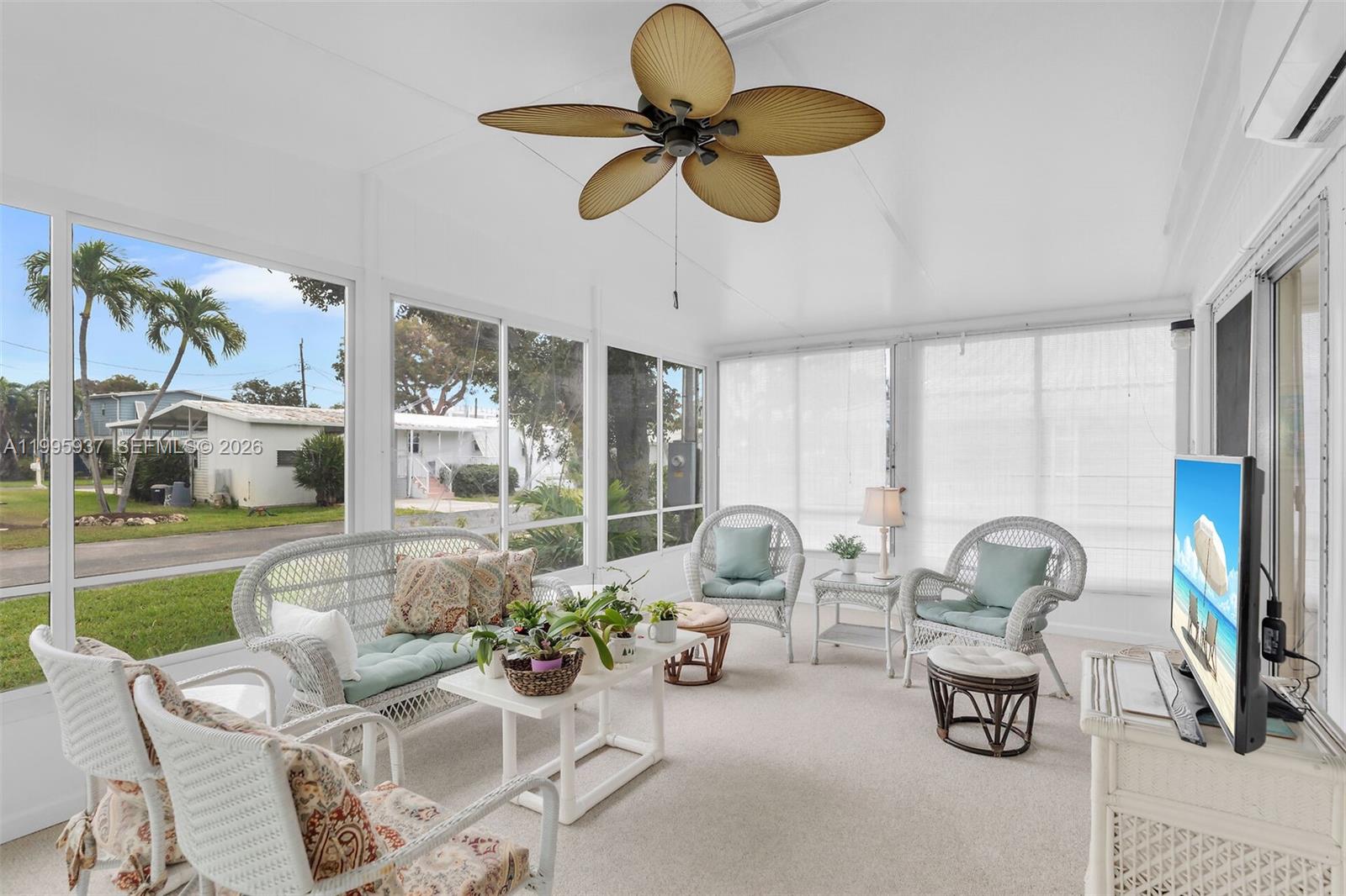 SILVER SHORES MOBILE HOME - Residential