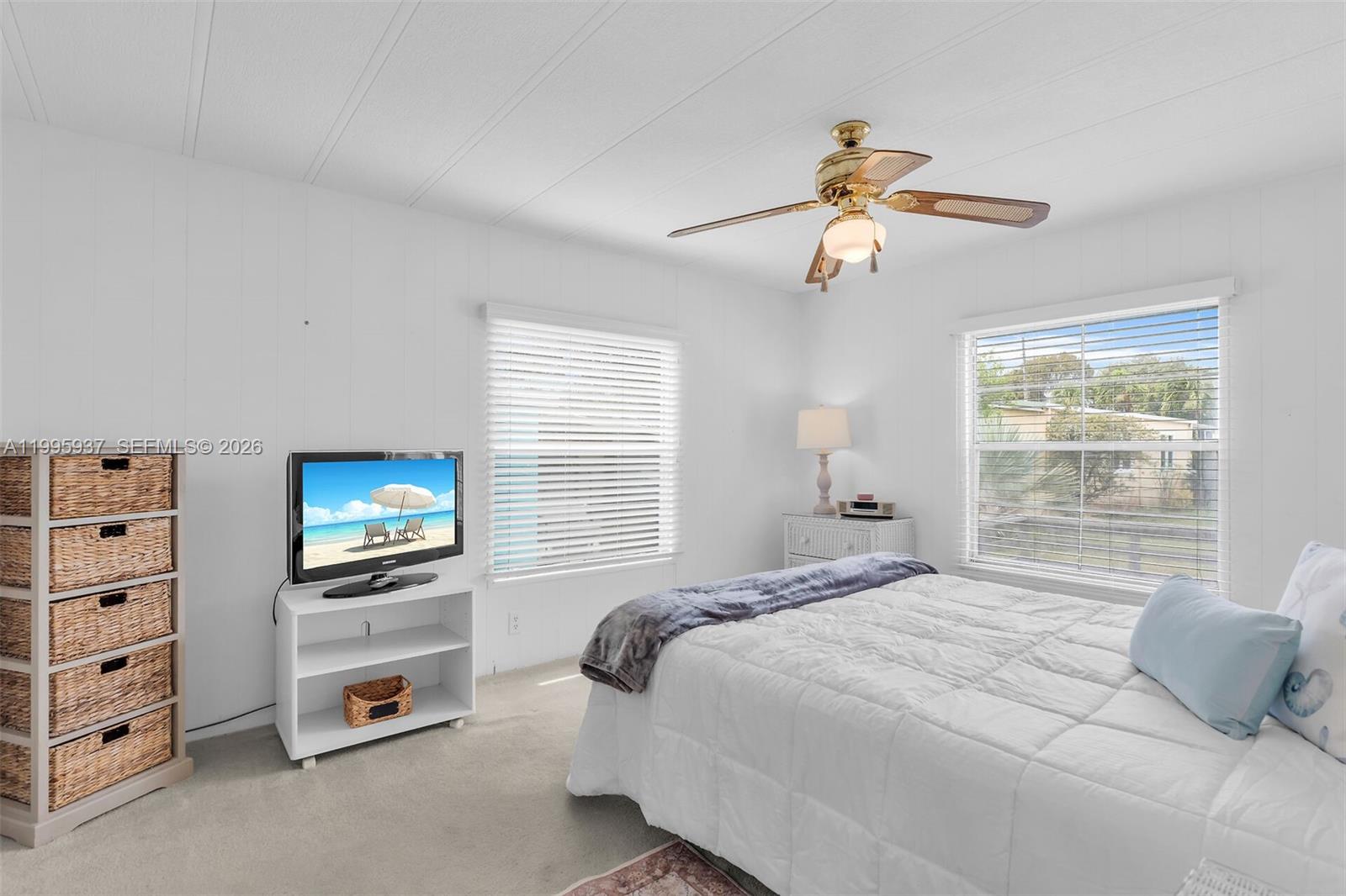 SILVER SHORES MOBILE HOME - Residential