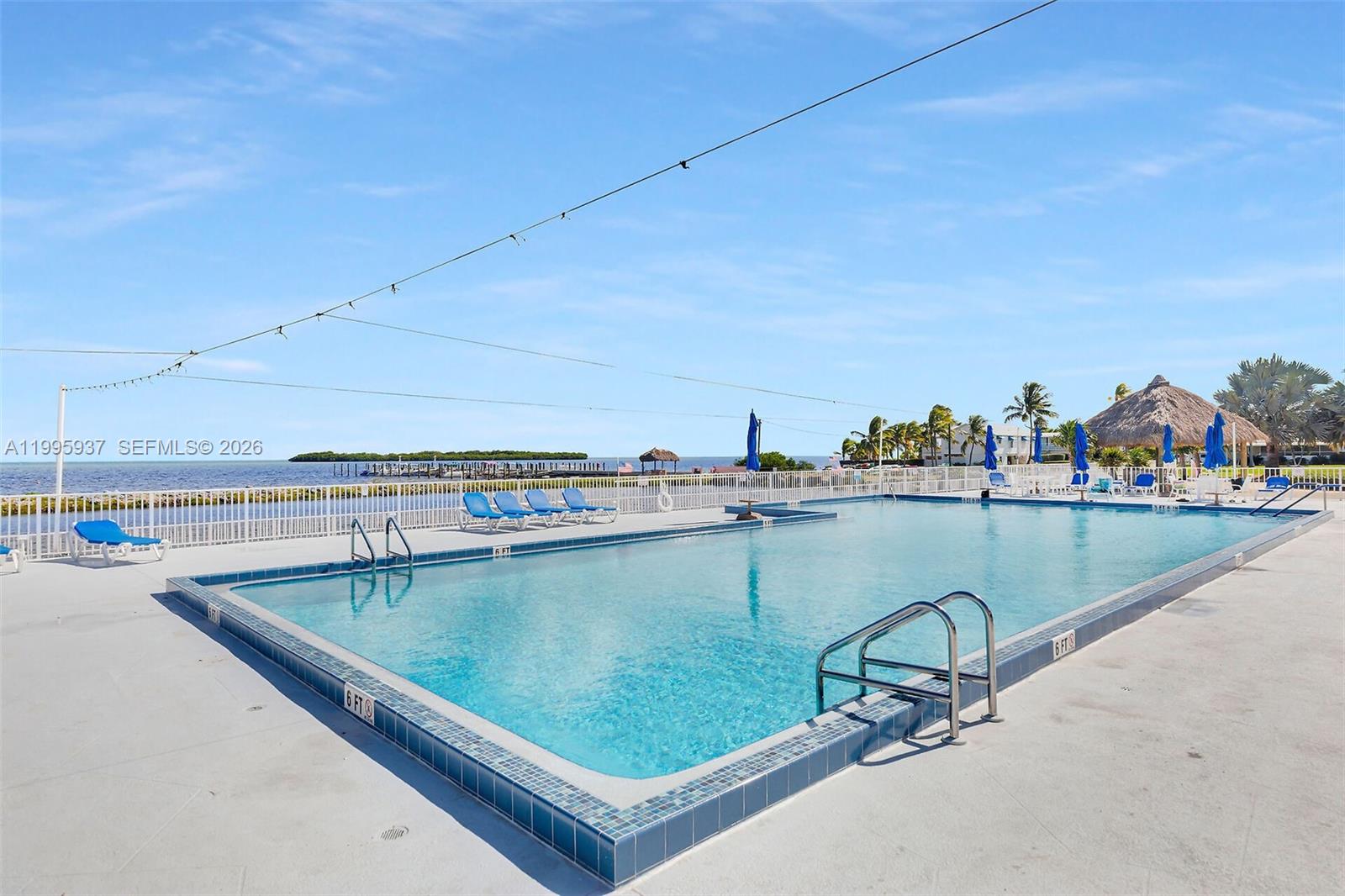 SILVER SHORES MOBILE HOME - Residential