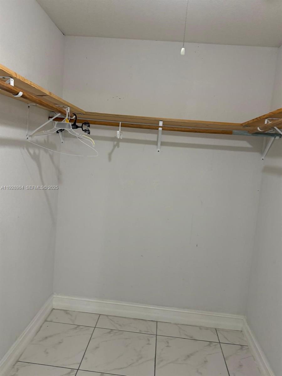 GOLF PARK SEC 1 - Residential Lease