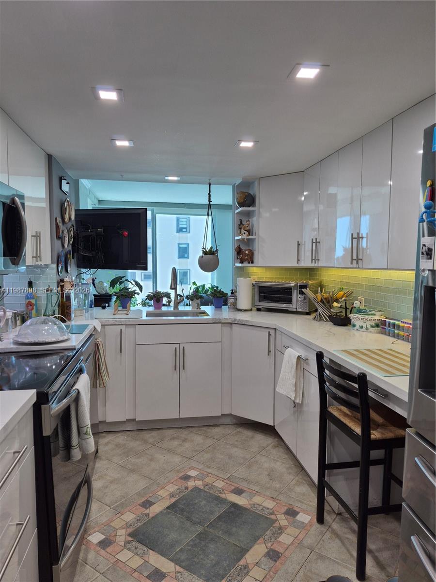 MIRASOL OCEAN TOWERS COND - Residential