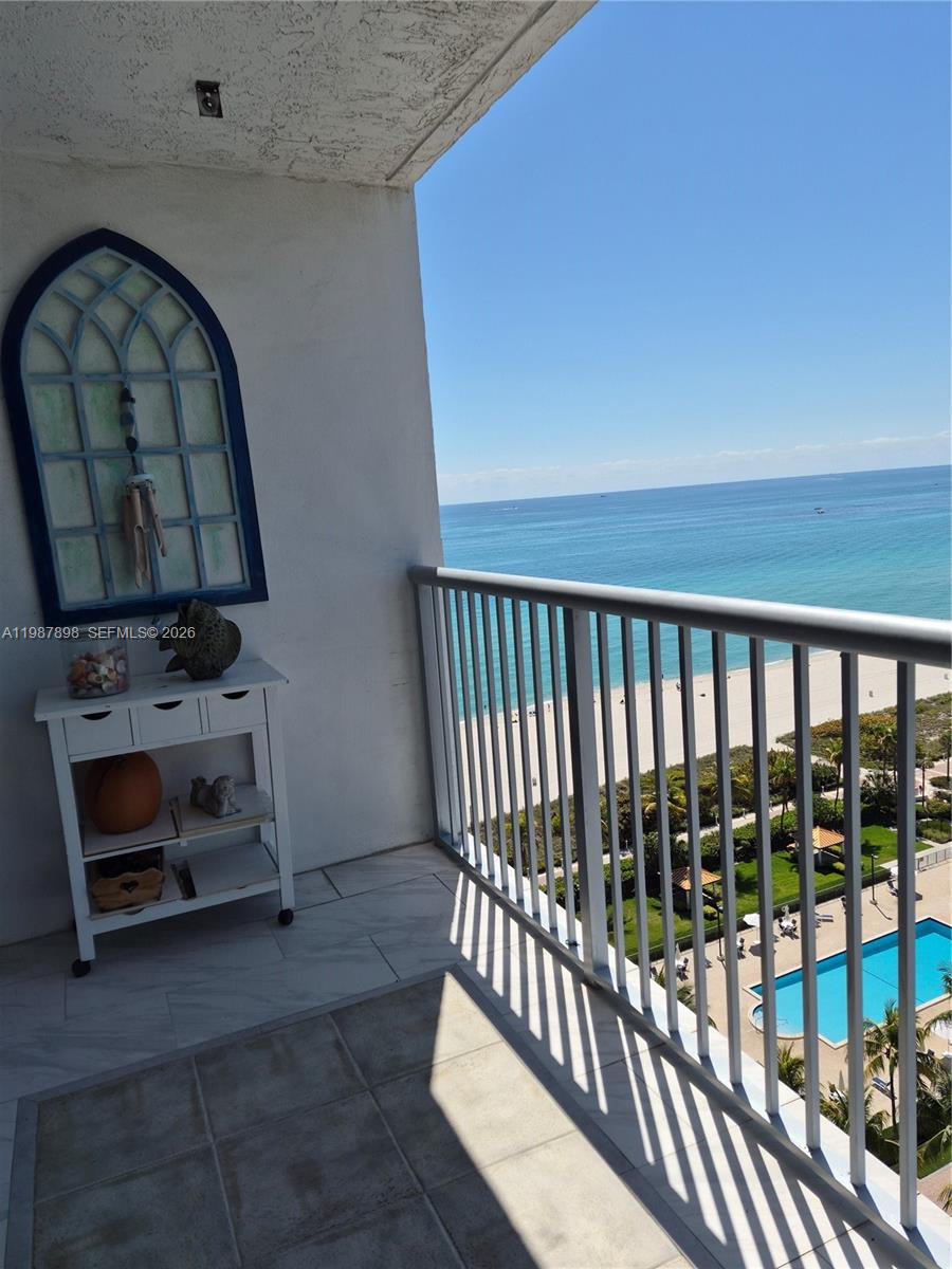 MIRASOL OCEAN TOWERS COND - Residential