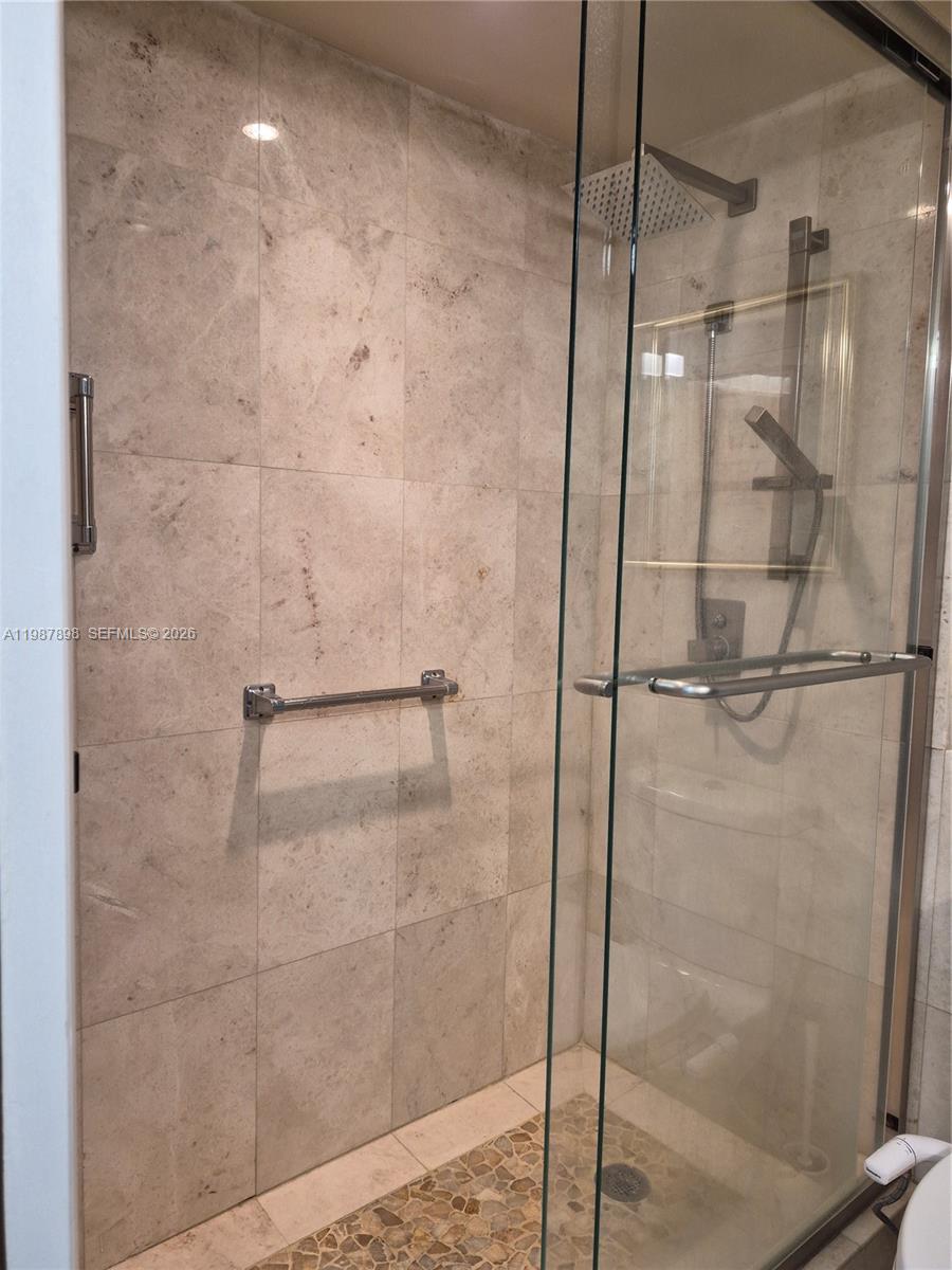 MIRASOL OCEAN TOWERS COND - Residential