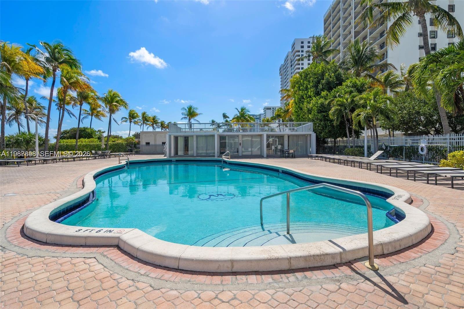 MIRASOL OCEAN TOWERS COND - Residential