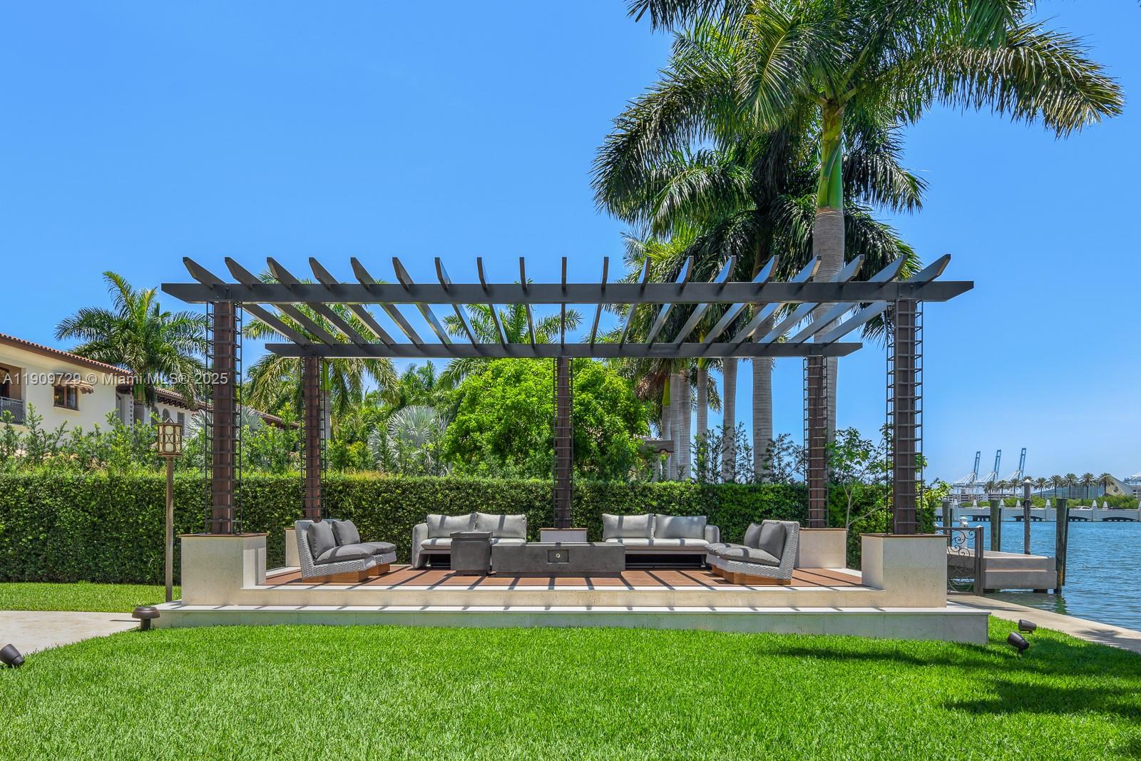 PALM ISLAND - Residential