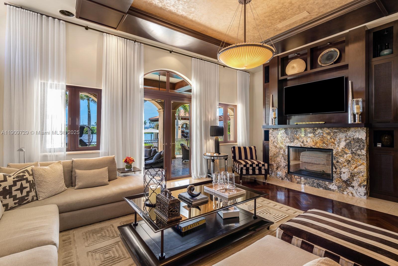 PALM ISLAND - Residential