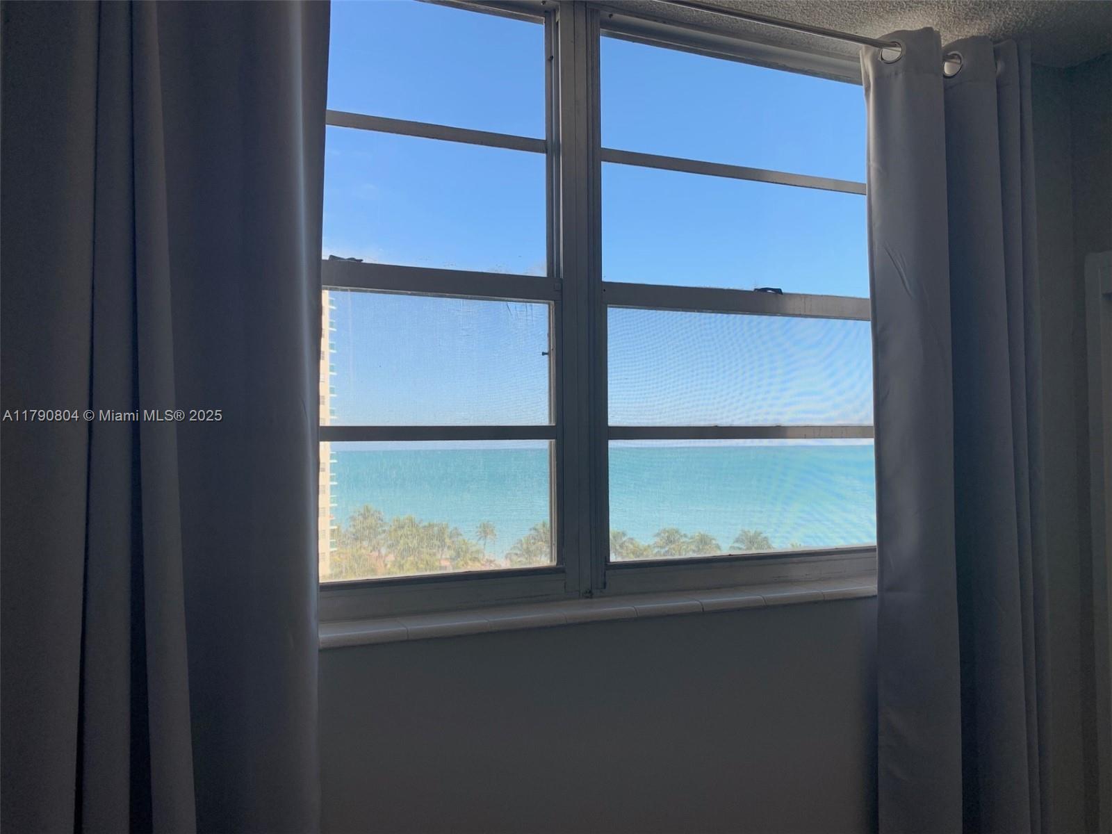 TIDES ON HOLLYWOOD BEACH - Residential