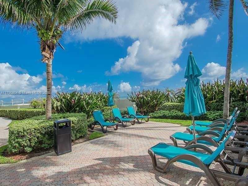 TIDES ON HOLLYWOOD BEACH - Residential