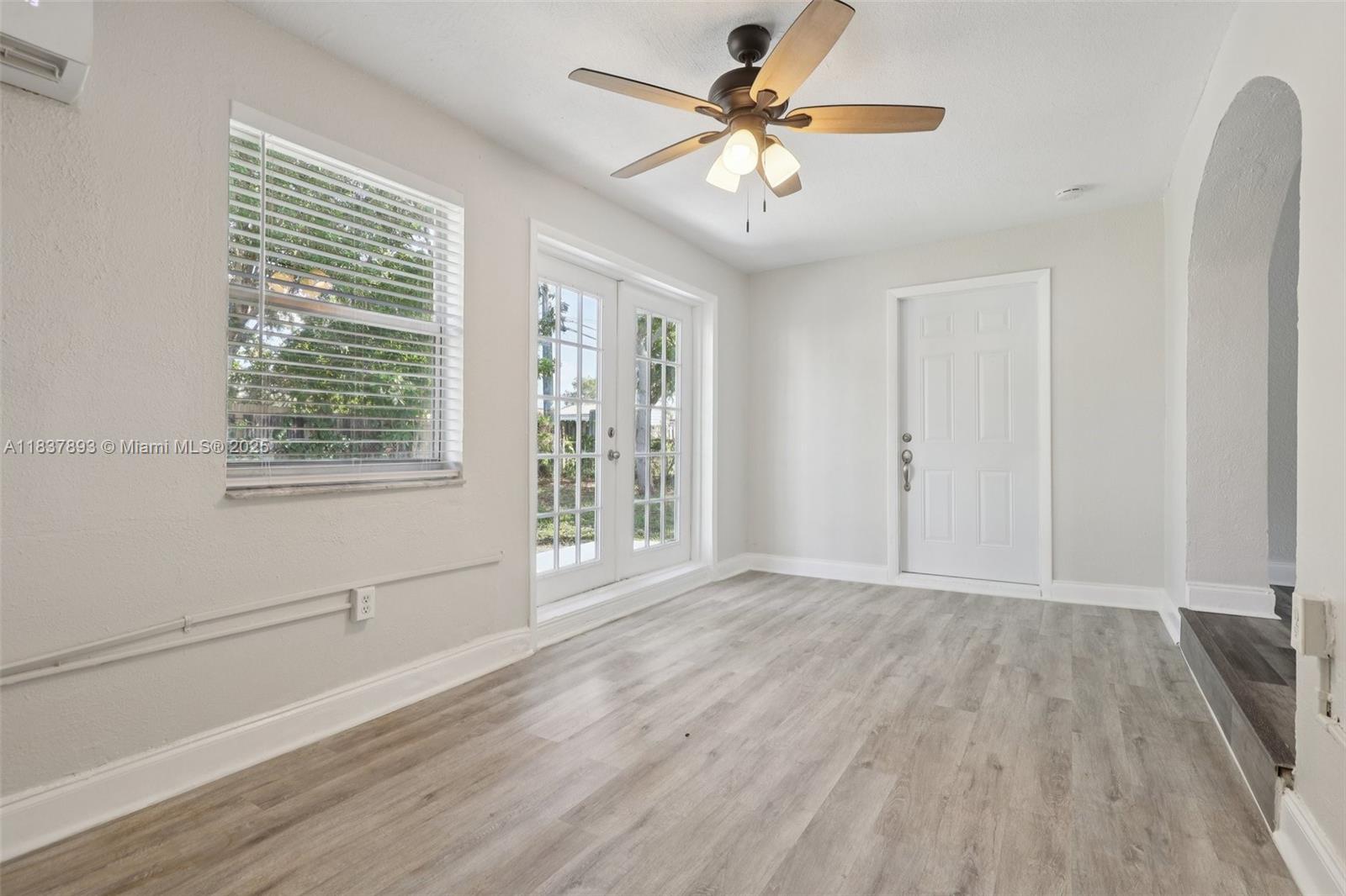 LAKE FOREST SEC 4 - Residential