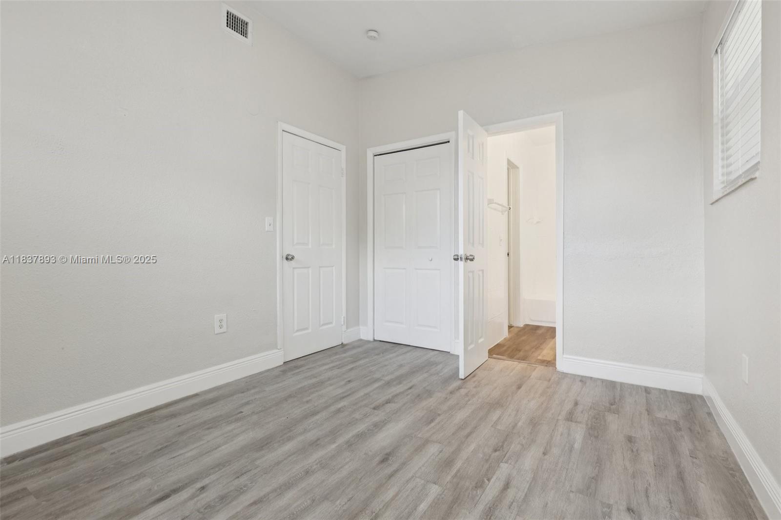 LAKE FOREST SEC 4 - Residential