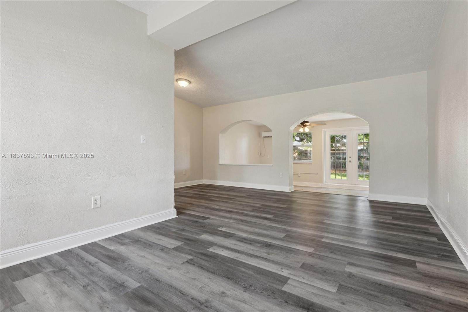 LAKE FOREST SEC 4 - Residential