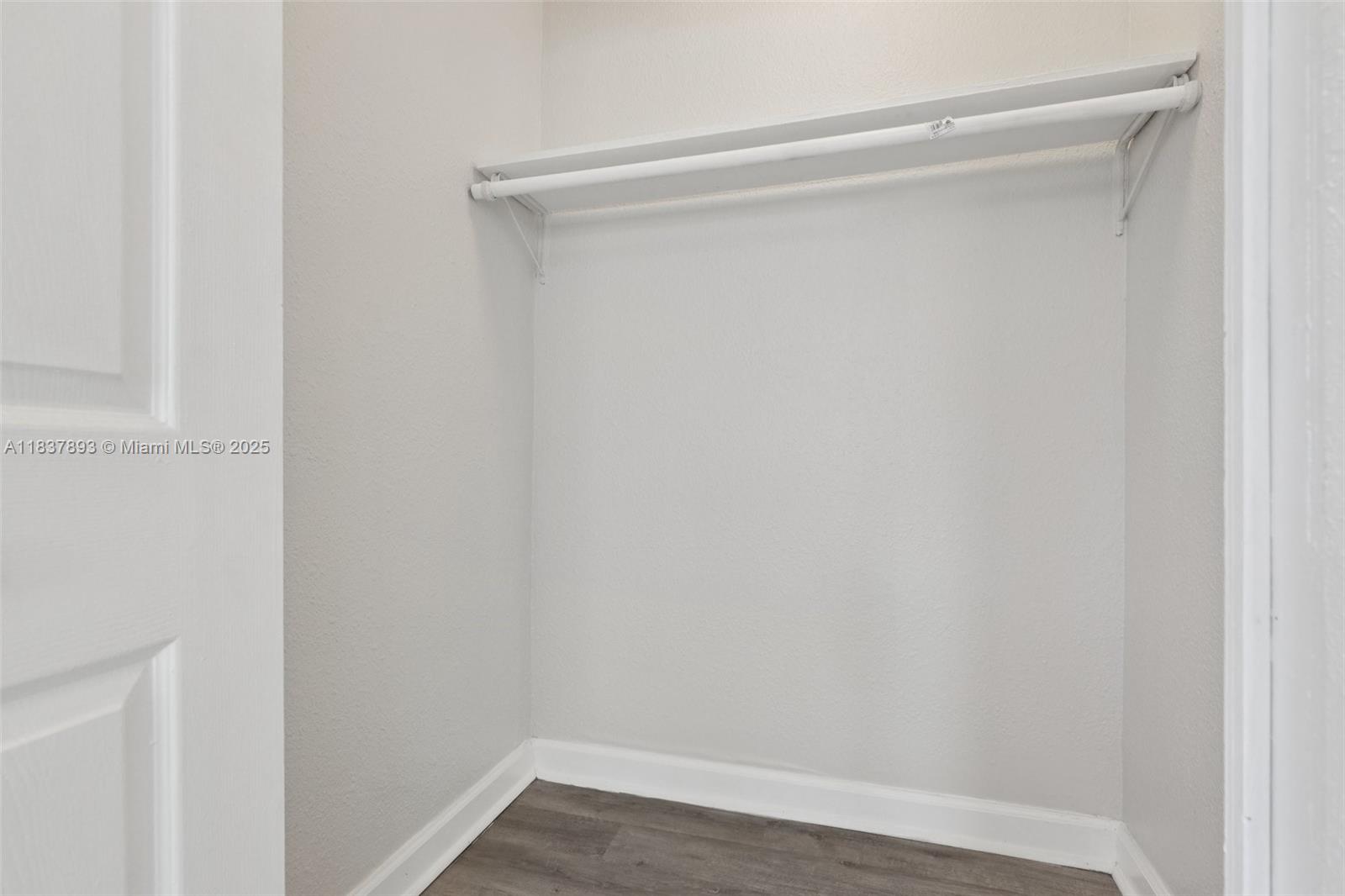 LAKE FOREST SEC 4 - Residential