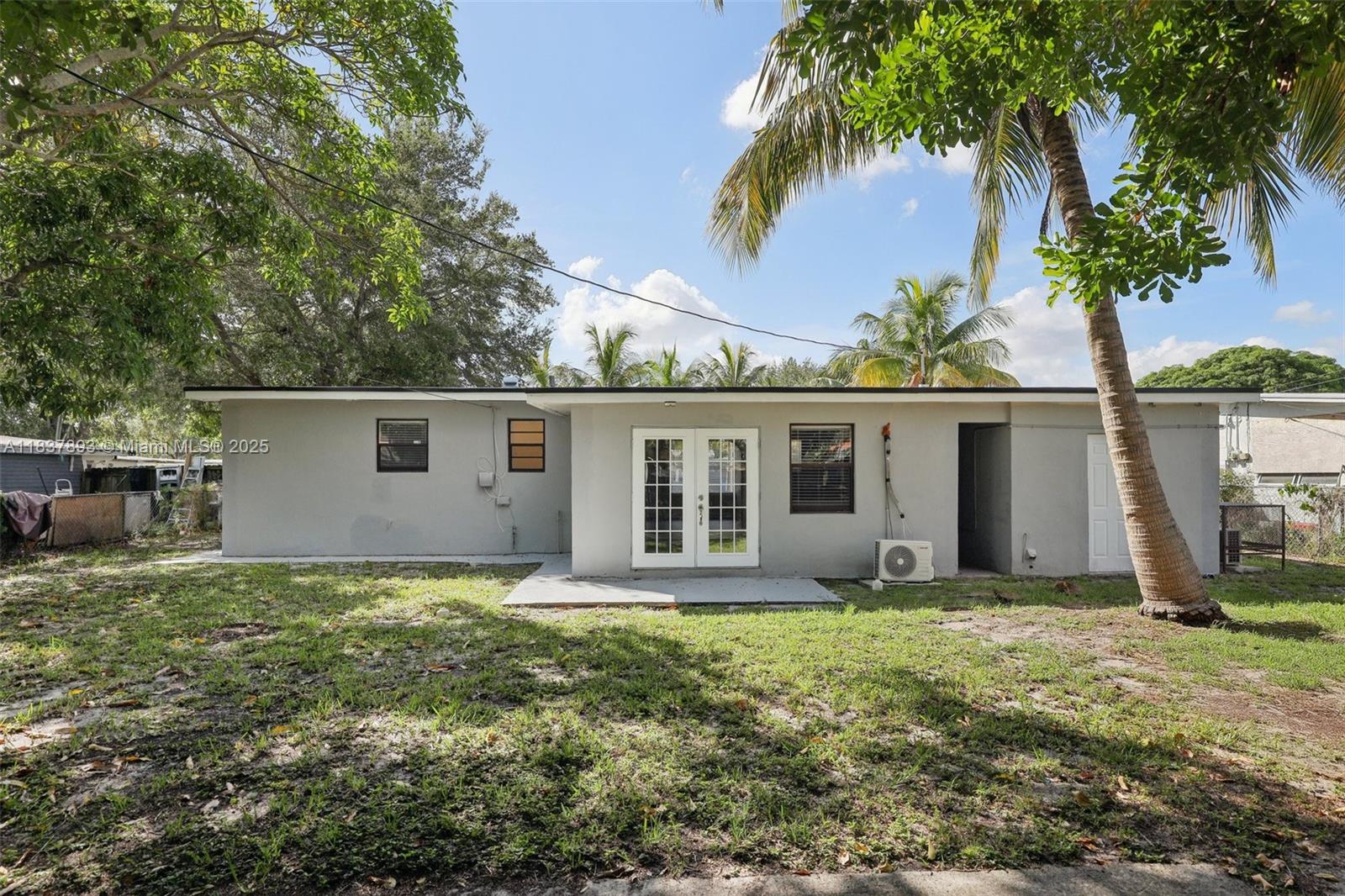 LAKE FOREST SEC 4 - Residential