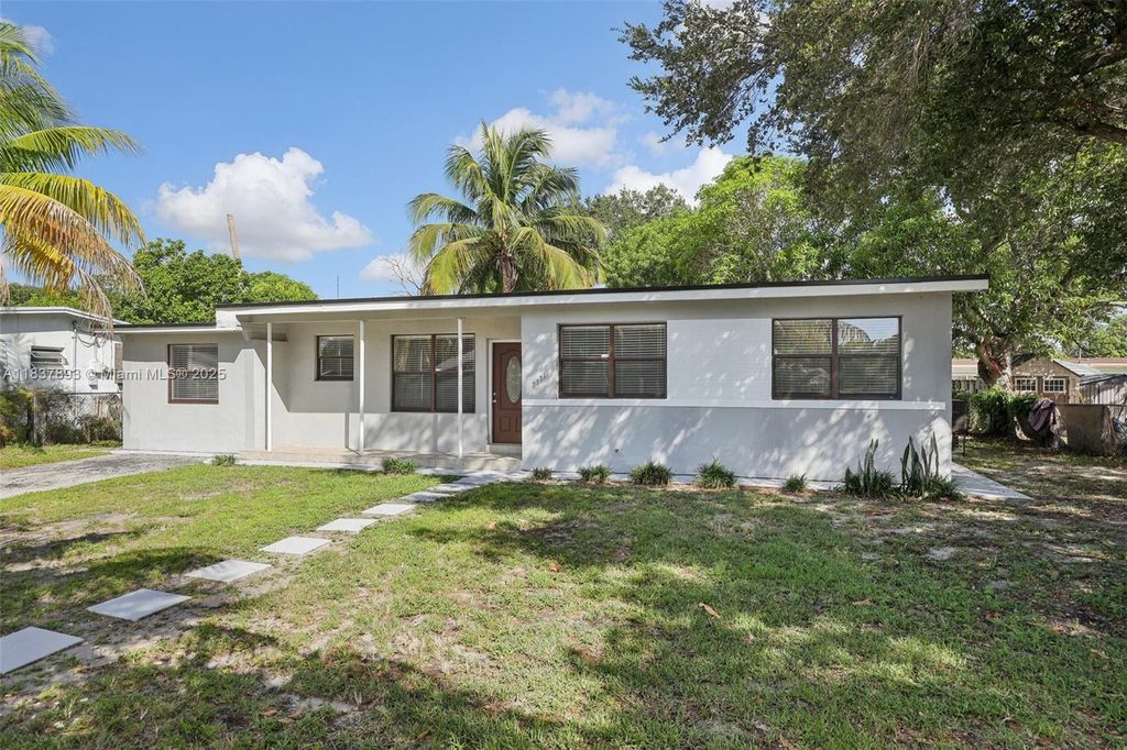 Photo of 3371 SW 37th St, West Park, FL 33023 (MLS # A11837893)