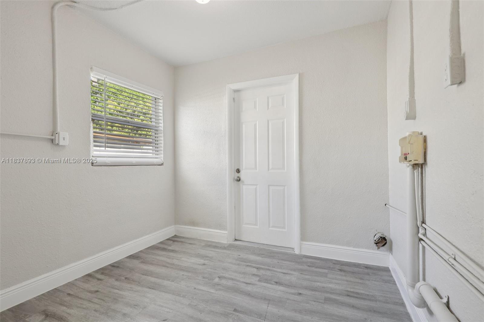 LAKE FOREST SEC 4 - Residential