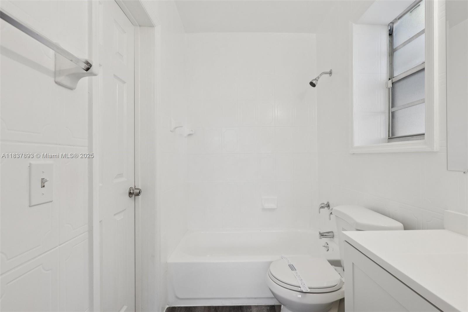 LAKE FOREST SEC 4 - Residential