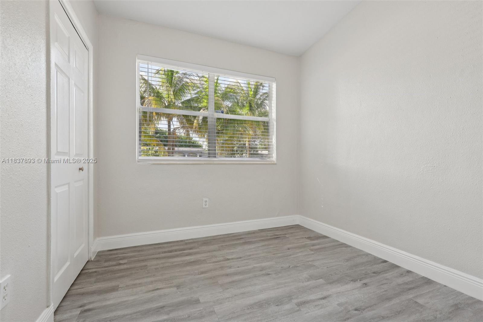 LAKE FOREST SEC 4 - Residential