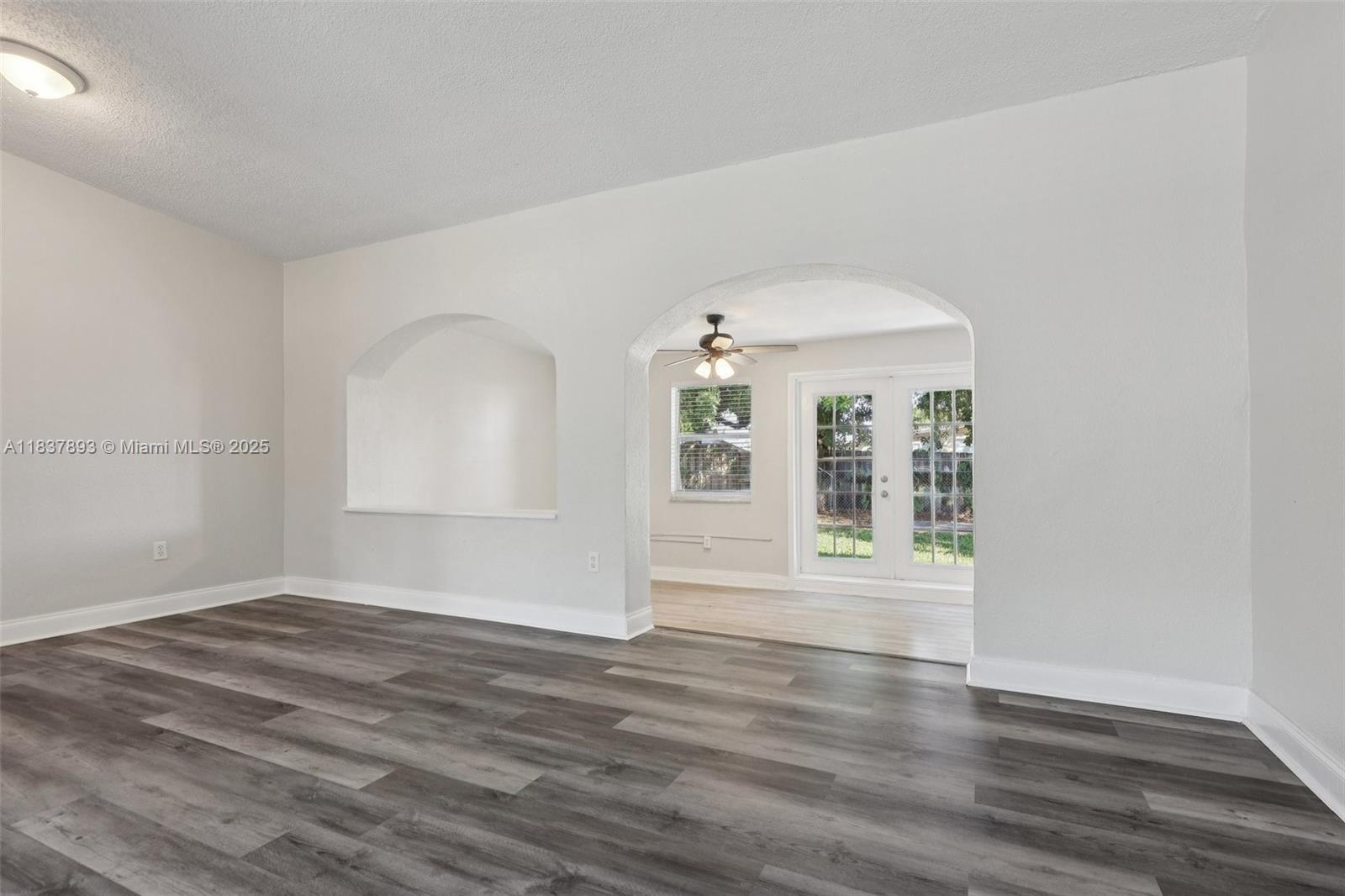 LAKE FOREST SEC 4 - Residential