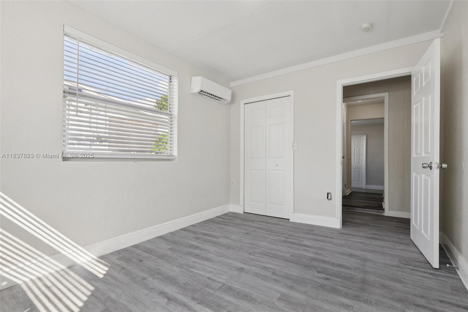 LAKE FOREST SEC 4 - Residential