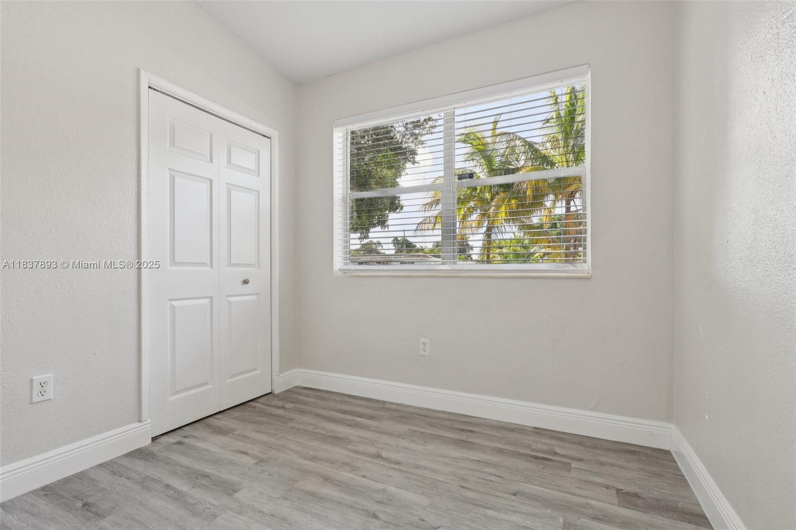 LAKE FOREST SEC 4 - Residential