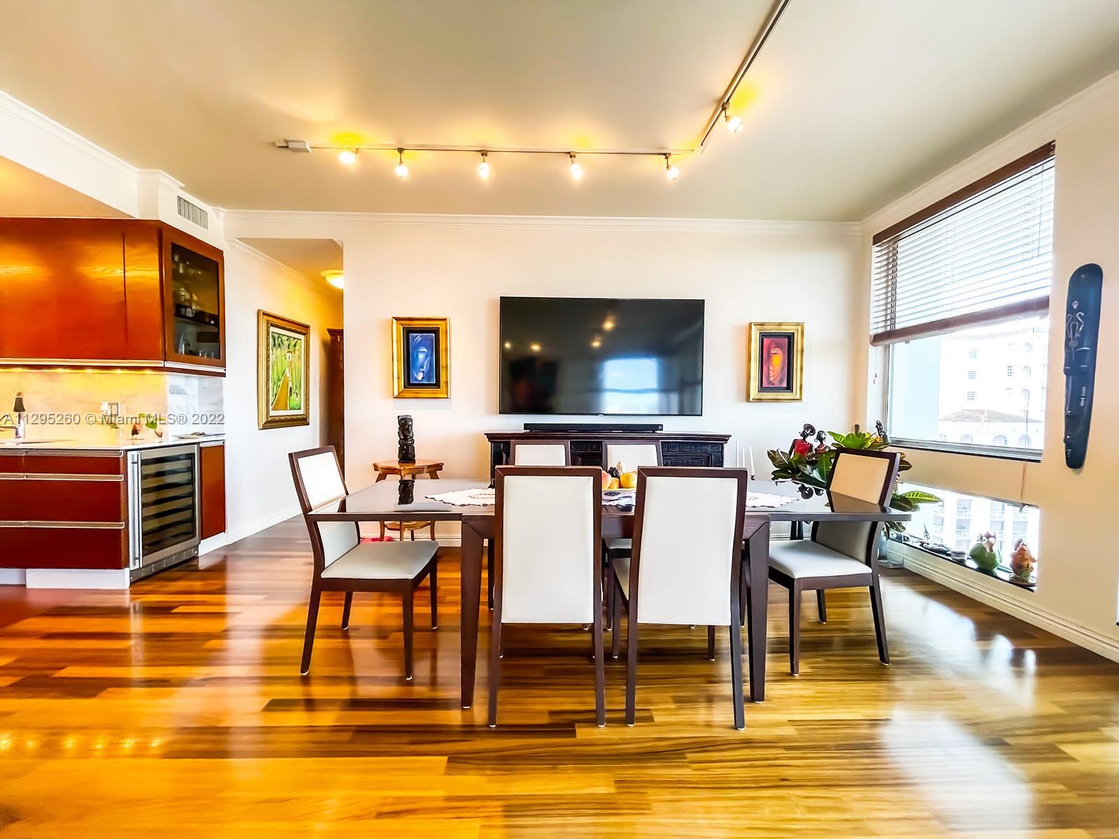 DAVID WILLIAM HOTEL CONDO - Residential