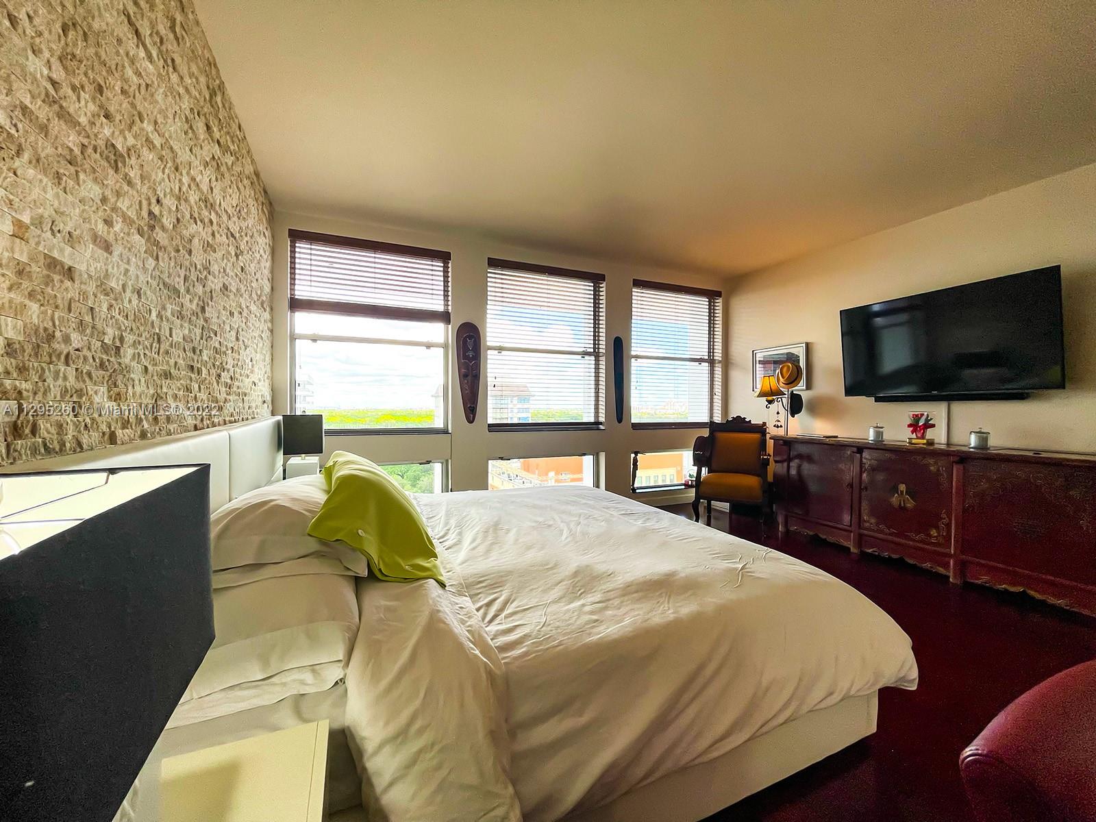 DAVID WILLIAM HOTEL CONDO - Residential