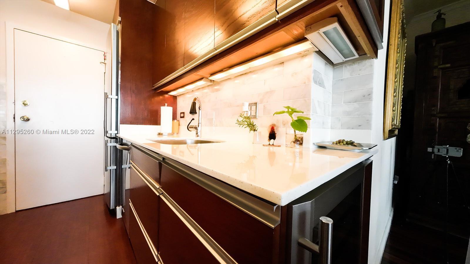 DAVID WILLIAM HOTEL CONDO - Residential