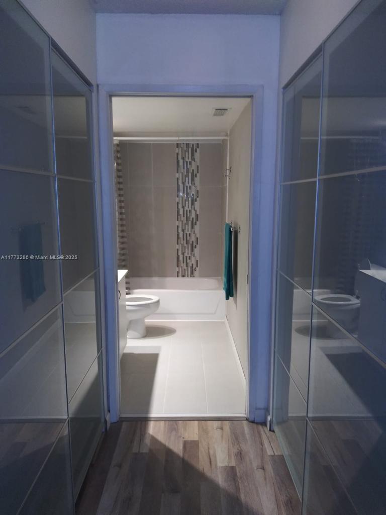 THE YACHT CLUB AT AVENTUR - Residential