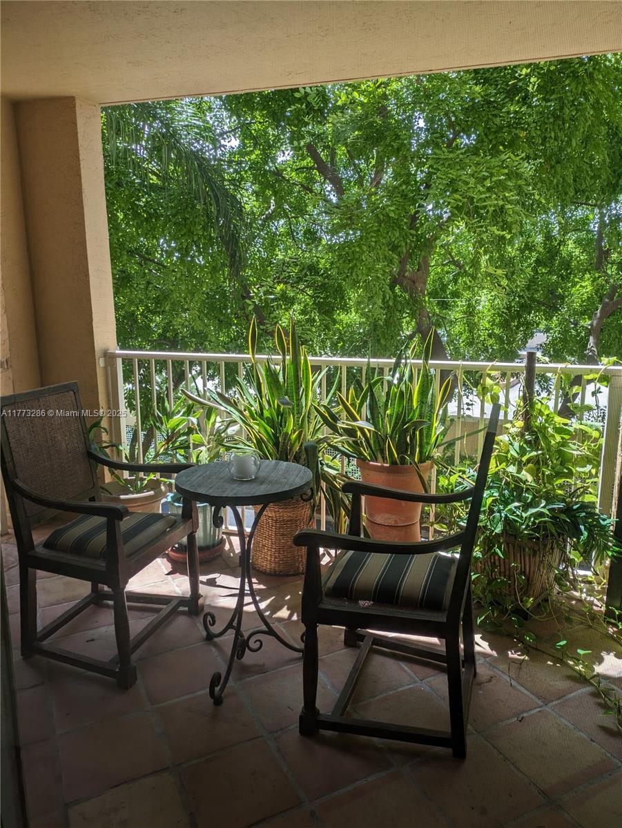 THE YACHT CLUB AT AVENTUR - Residential