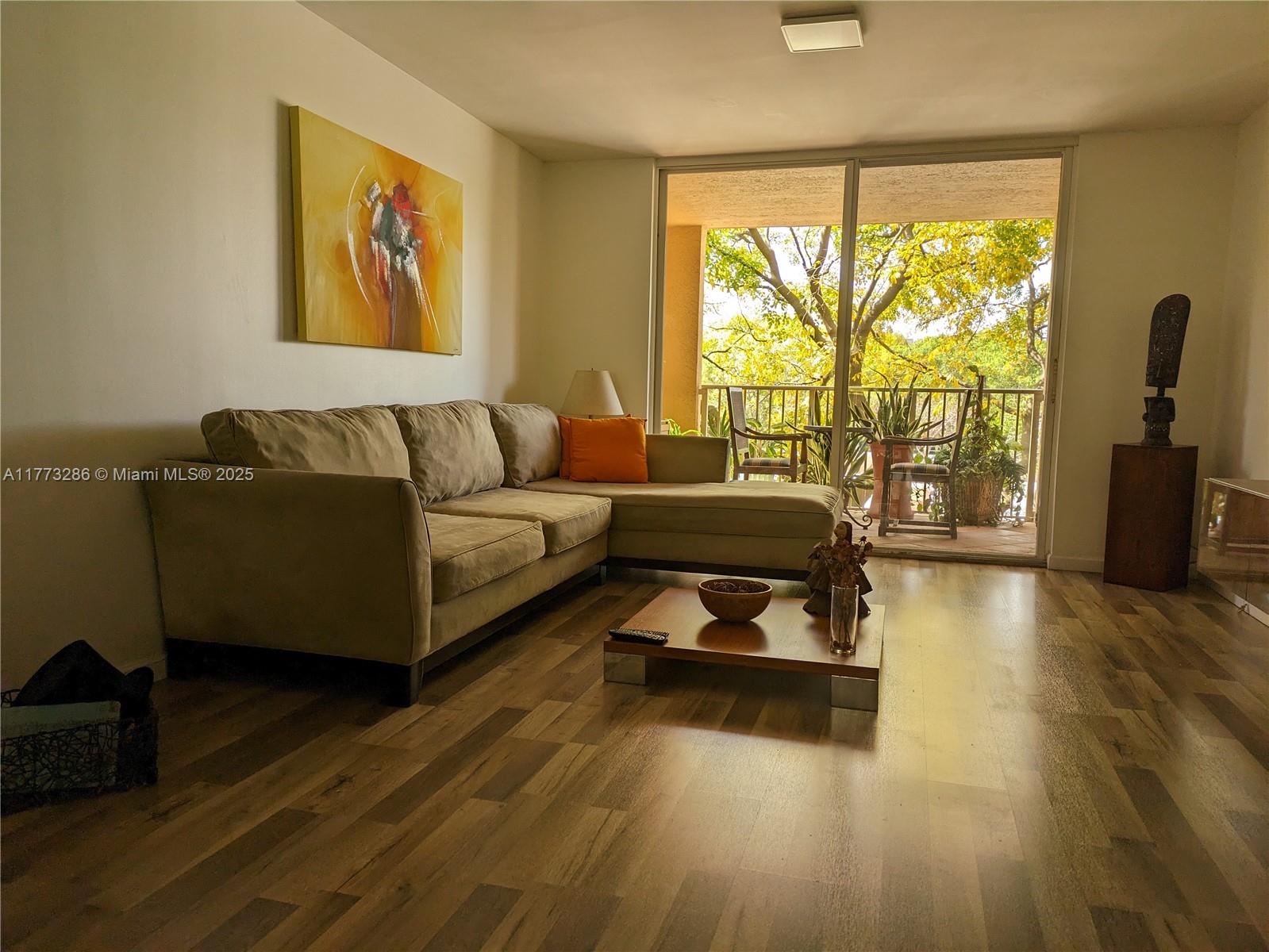 THE YACHT CLUB AT AVENTUR - Residential