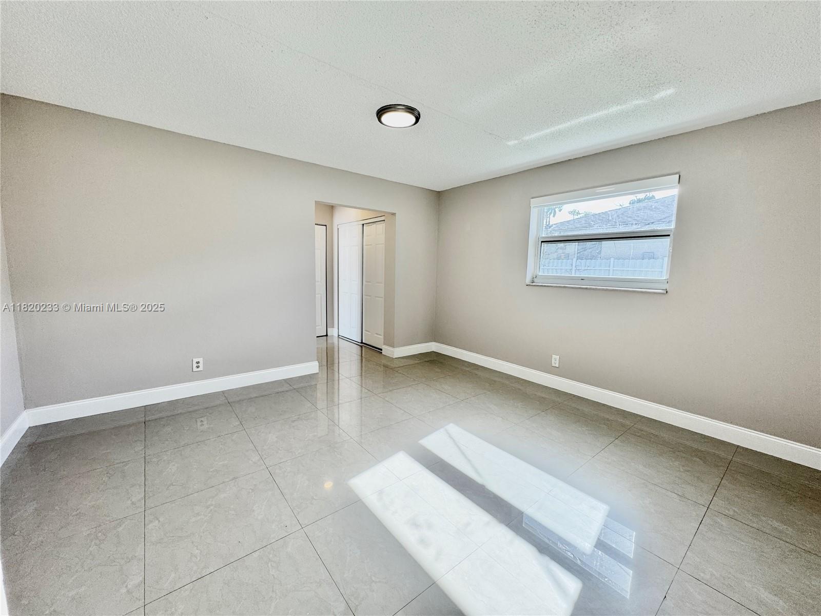 HOLLYWOOD HILLS - Residential Lease