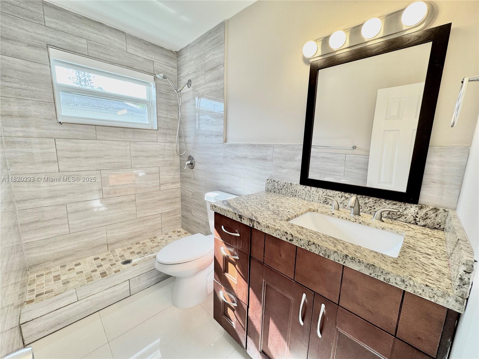 HOLLYWOOD HILLS - Residential Lease