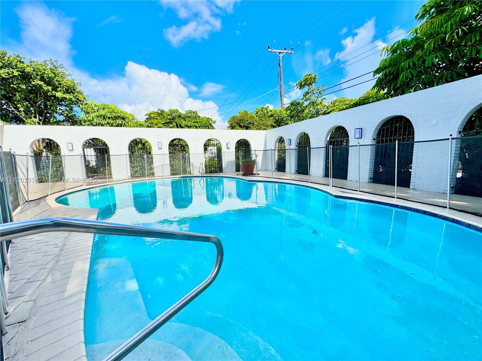 HOLLYWOOD HILLS - Residential Lease