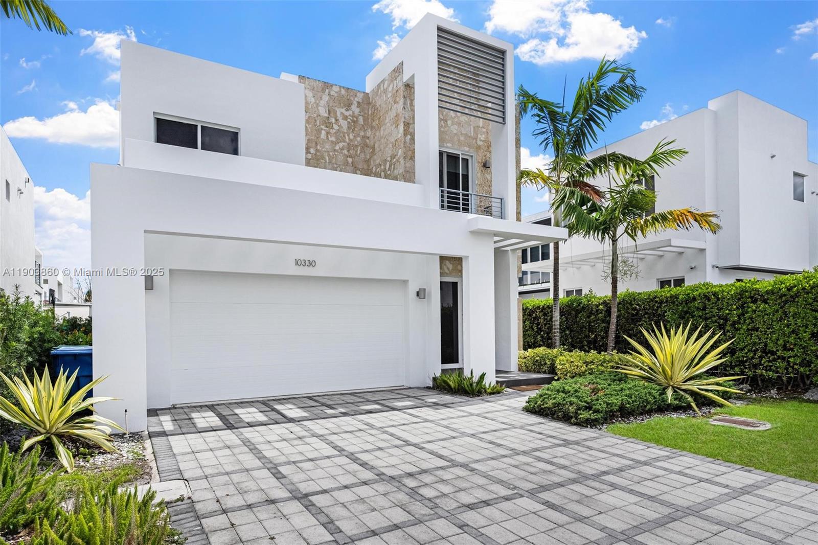 DORAL PALMS SOUTH - Residential Lease
