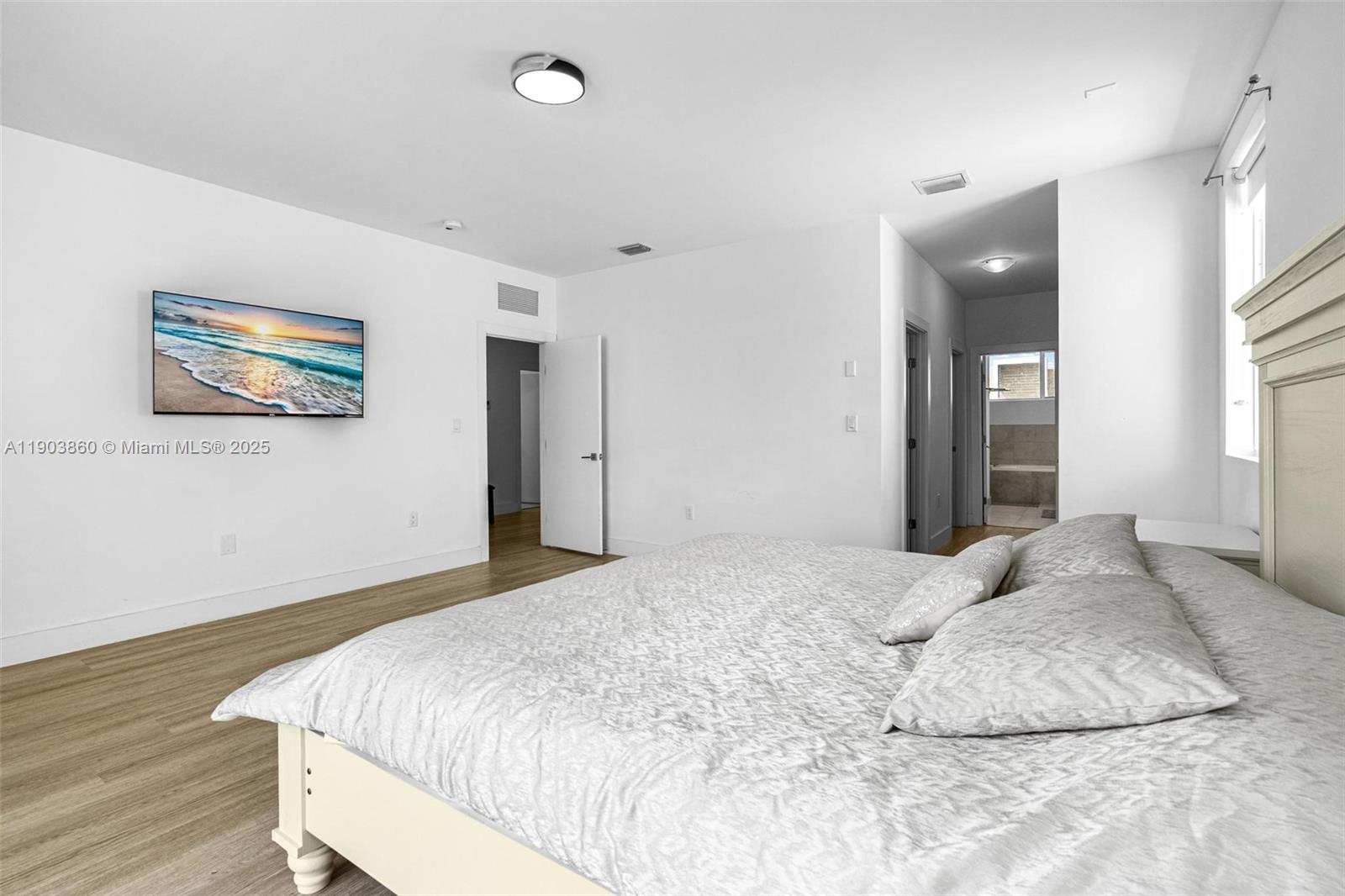 DORAL PALMS SOUTH - Residential Lease