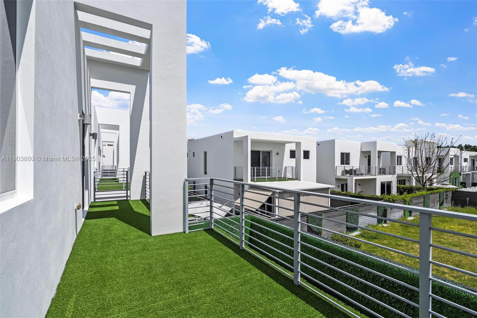 DORAL PALMS SOUTH - Residential Lease