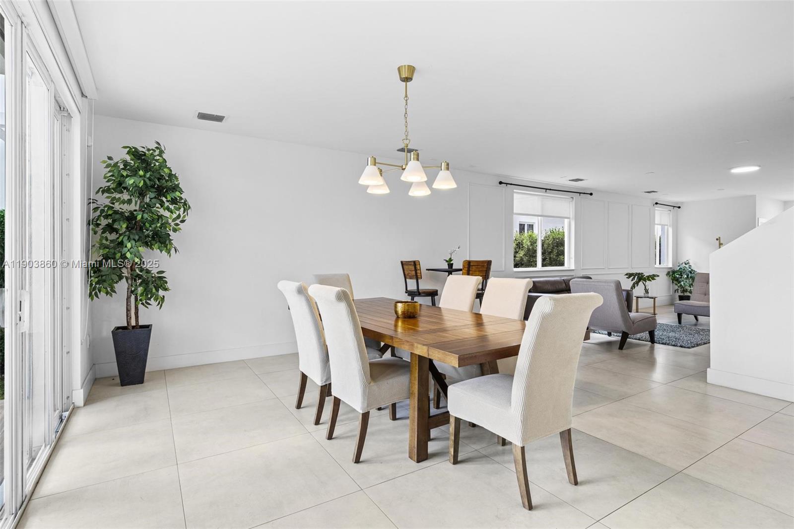 DORAL PALMS SOUTH - Residential Lease