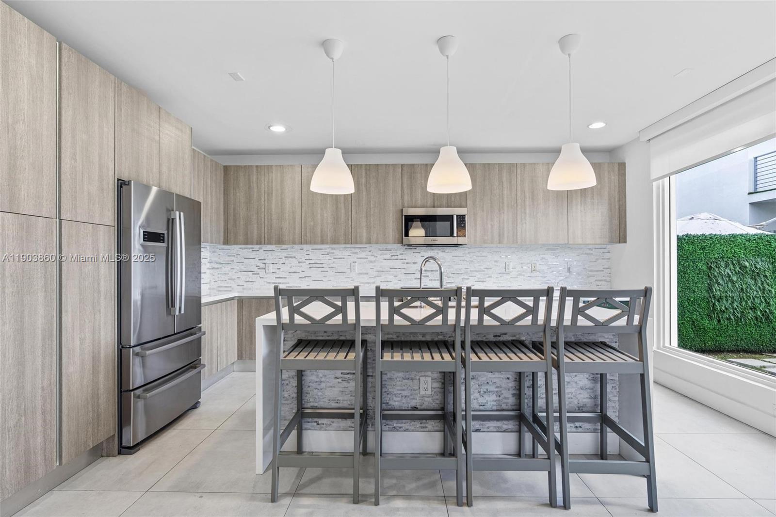 DORAL PALMS SOUTH - Residential Lease