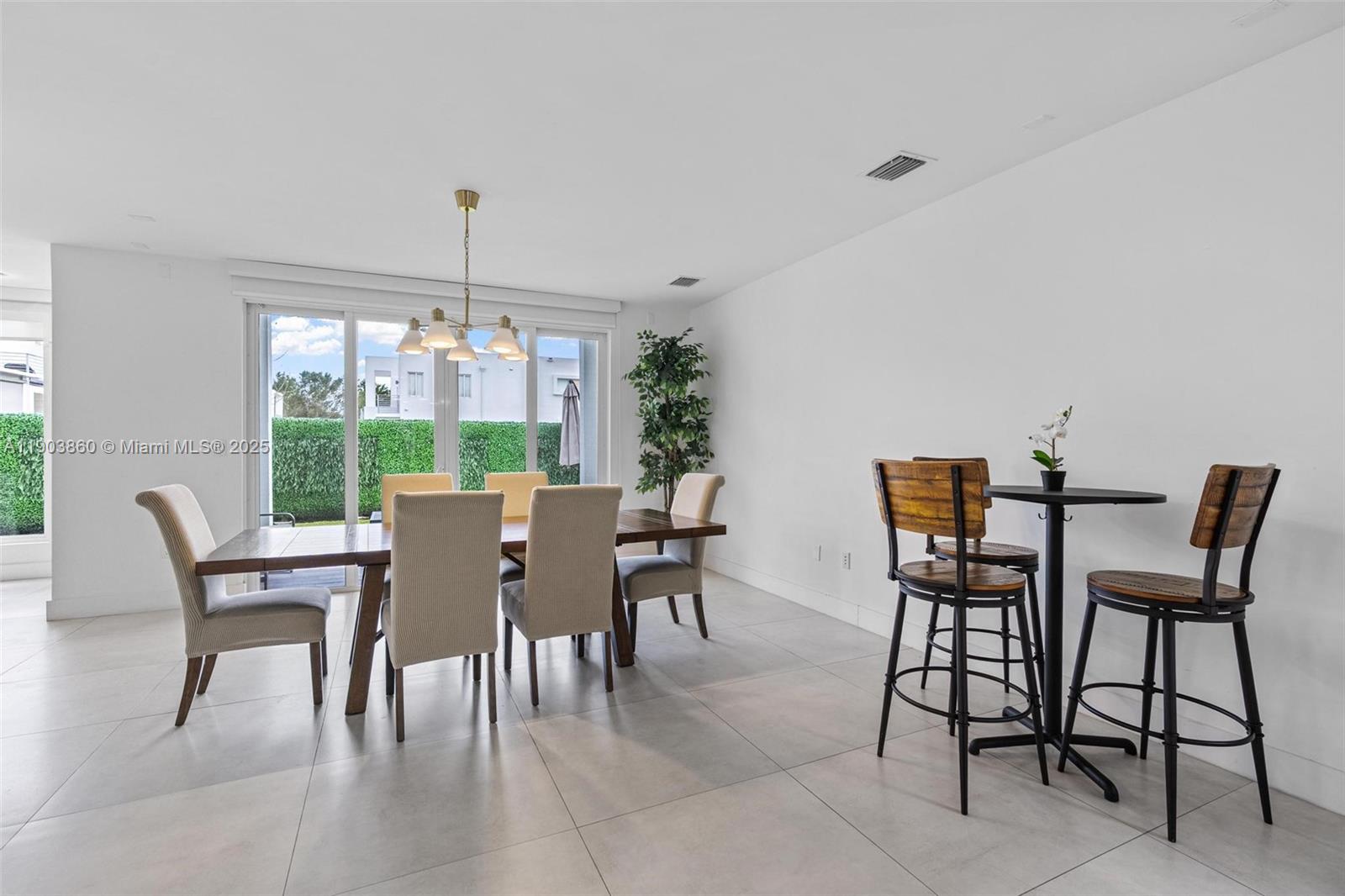 DORAL PALMS SOUTH - Residential Lease