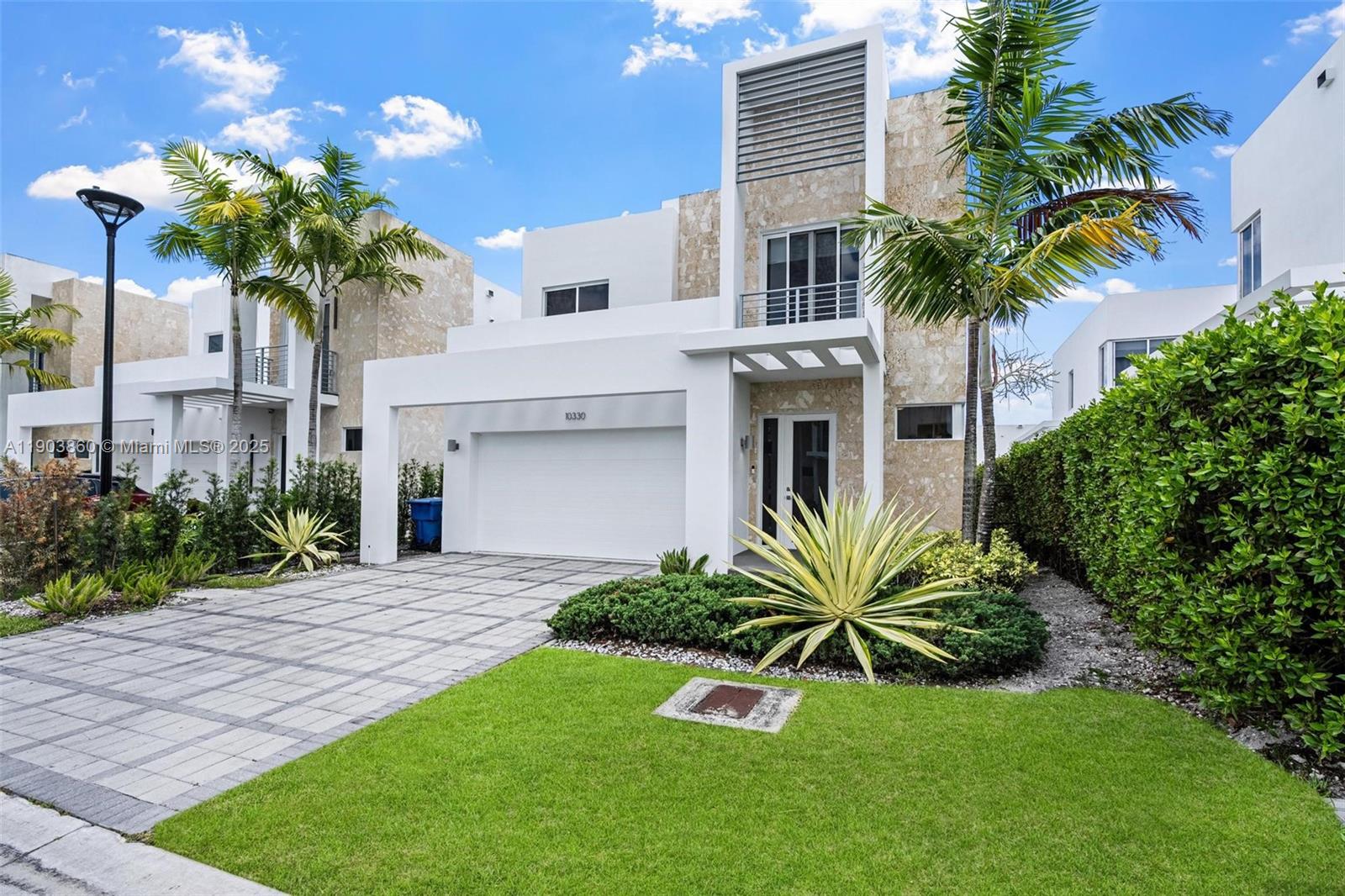 DORAL PALMS SOUTH - Residential Lease