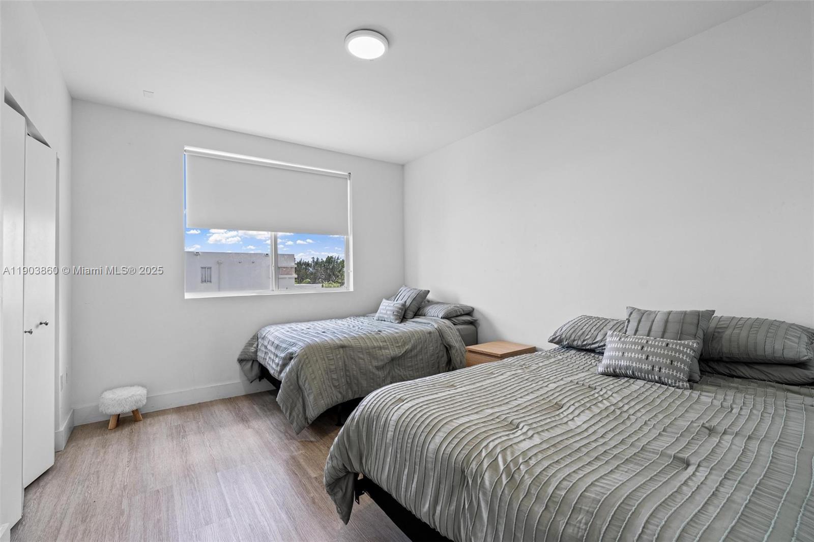 DORAL PALMS SOUTH - Residential Lease