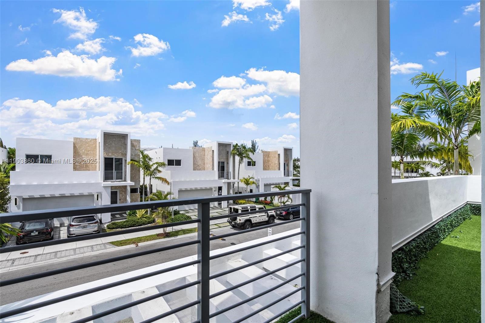 DORAL PALMS SOUTH - Residential Lease